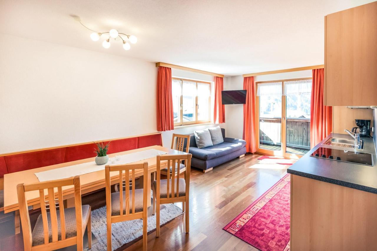 Appartamento Haus Rothorn Schröcken Esterno foto