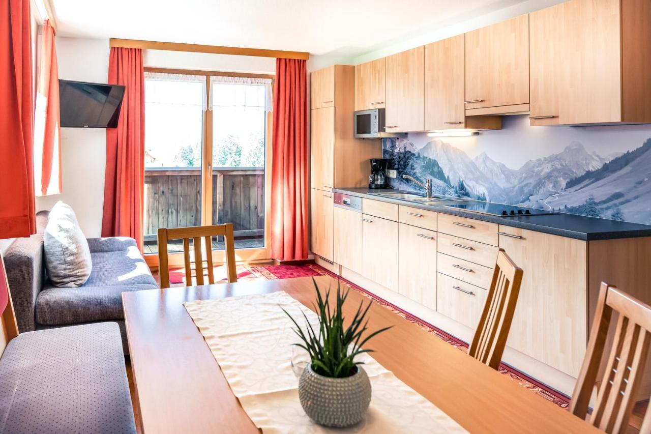 Appartamento Haus Rothorn Schröcken Esterno foto