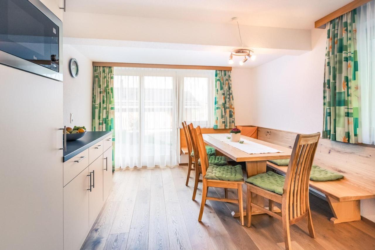 Appartamento Haus Rothorn Schröcken Esterno foto