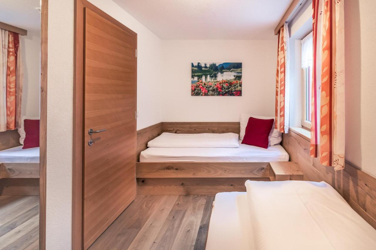 Appartamento Haus Rothorn Schröcken Esterno foto